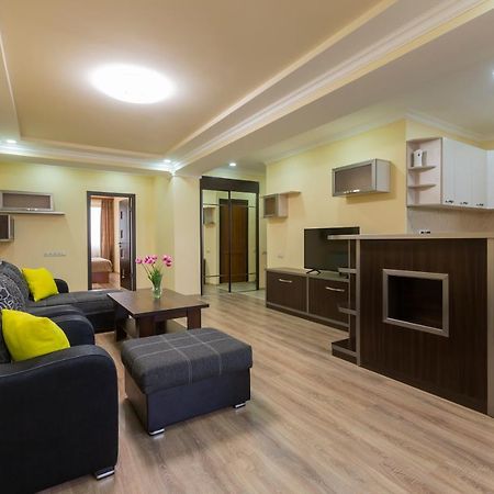 Umba Apartment N5 - Balcony And Mount Ararat View エレバン エクステリア 写真