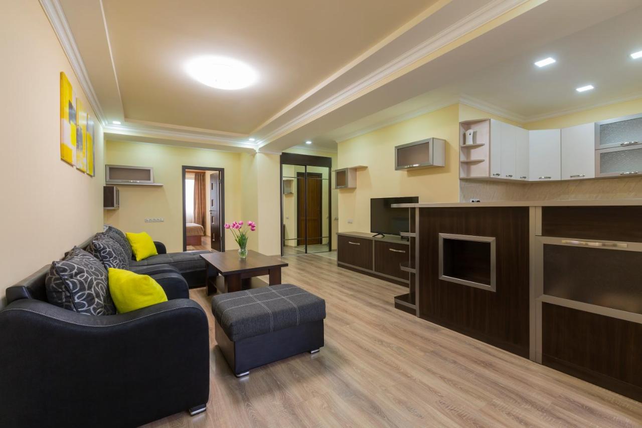 Umba Apartment N5 - Balcony And Mount Ararat View エレバン エクステリア 写真